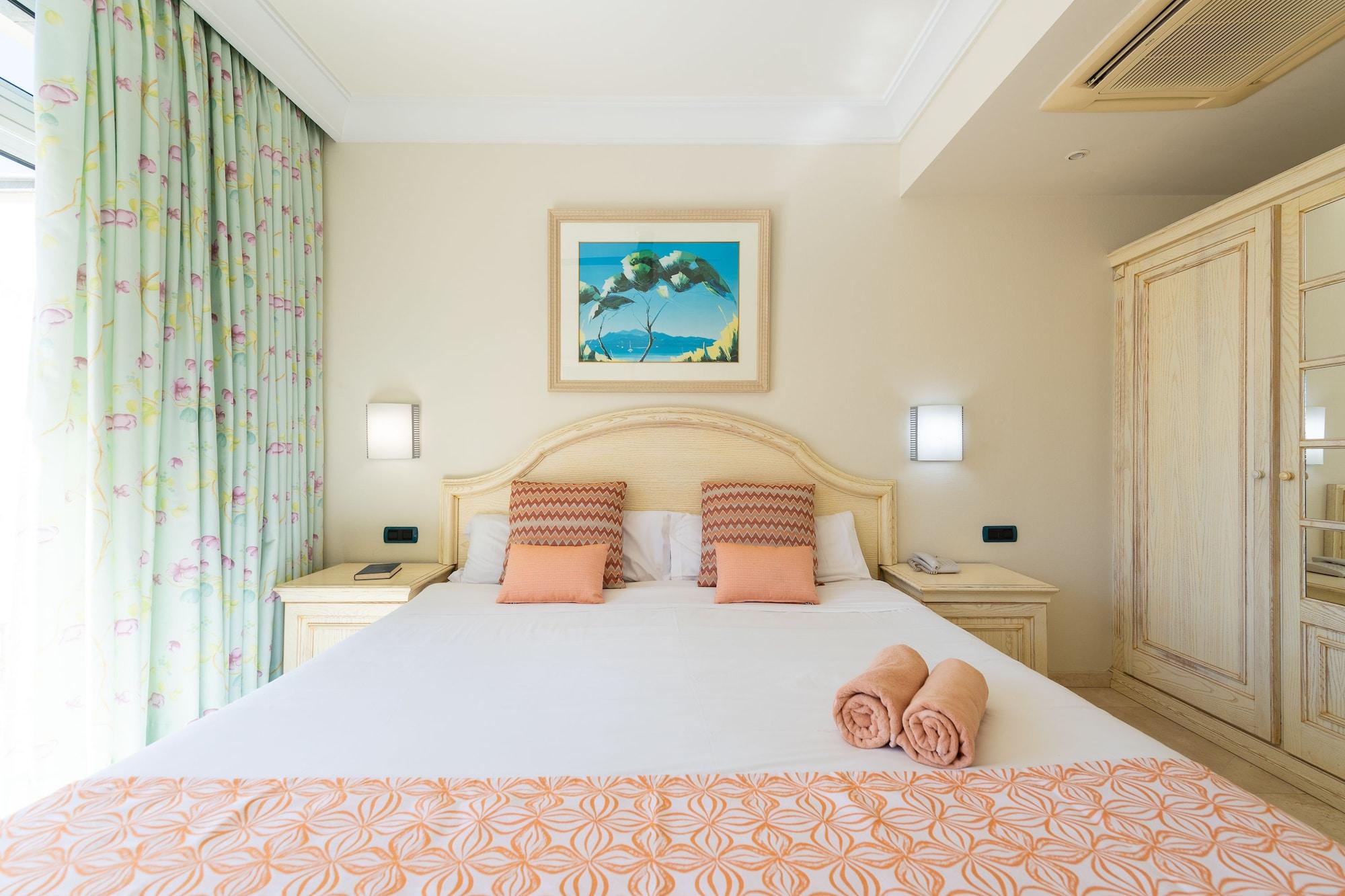 Holiday Club Playa Амадорес Екстериор снимка