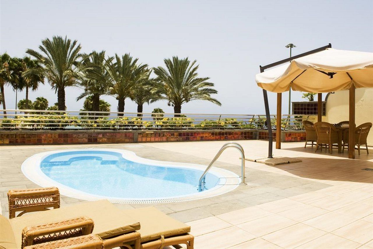Holiday Club Playa Амадорес Екстериор снимка