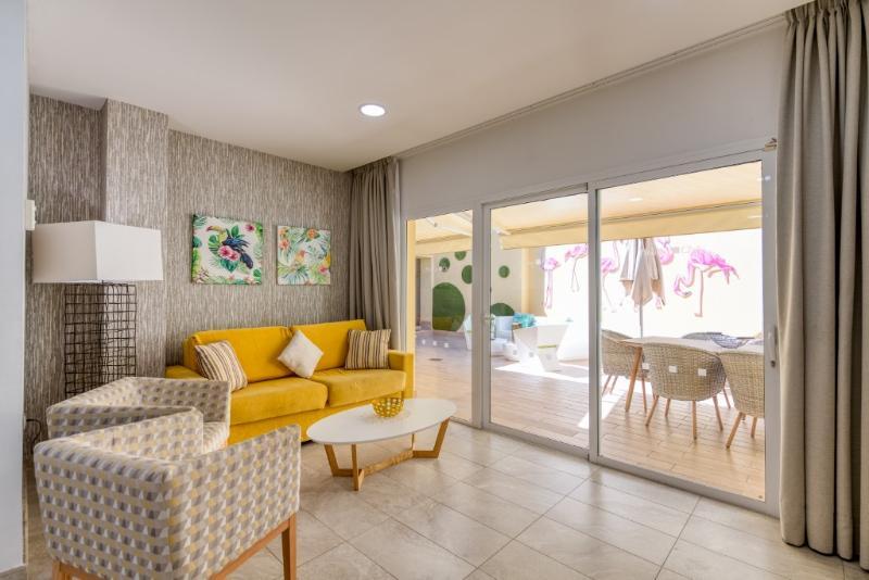 Holiday Club Playa Амадорес Екстериор снимка